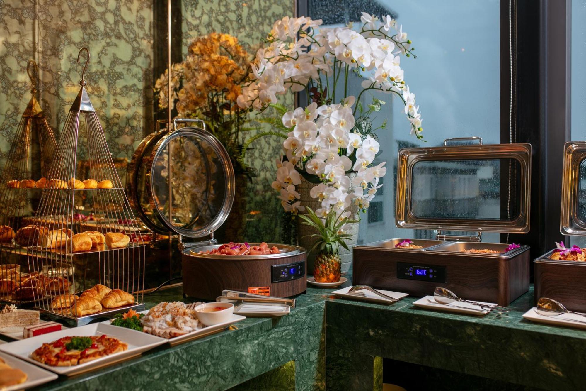Le Premier Hotel & Rooftop Bar Hanoi Eksteriør bilde