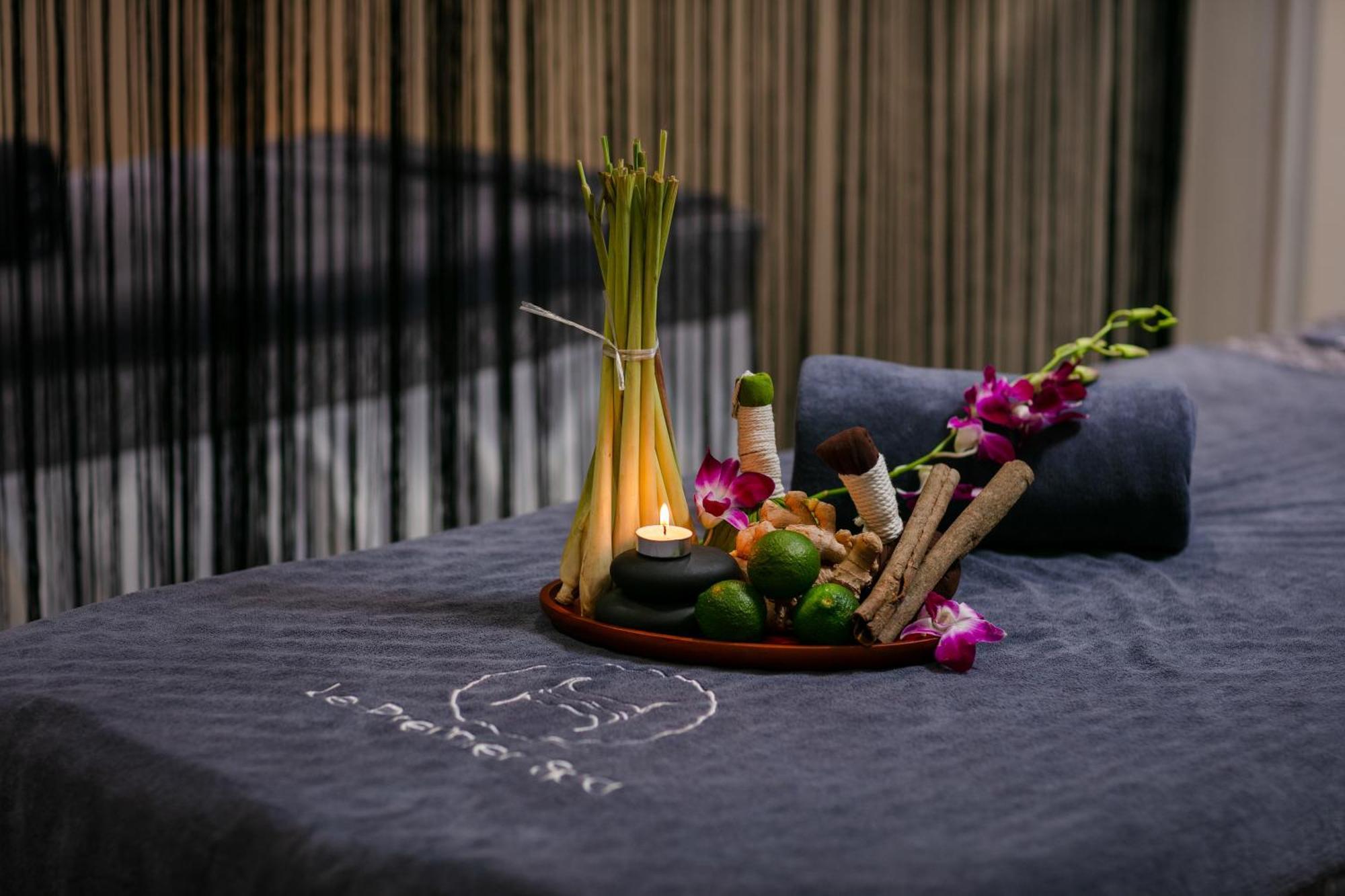 Le Premier Hotel & Rooftop Bar Hanoi Eksteriør bilde